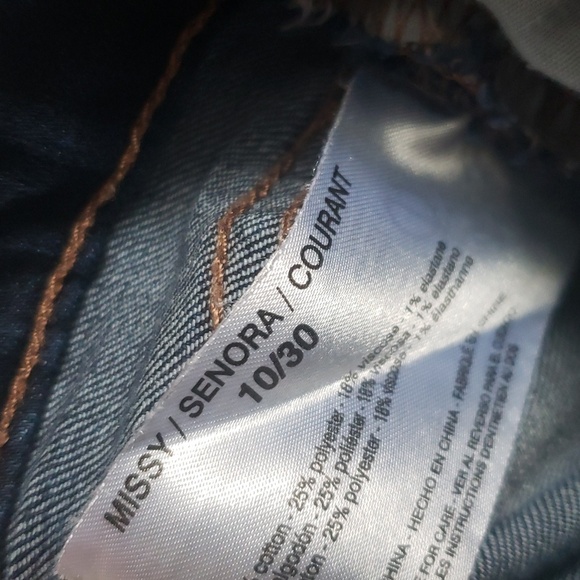 Vintage America Weekend Crop - Picture 8 of 10